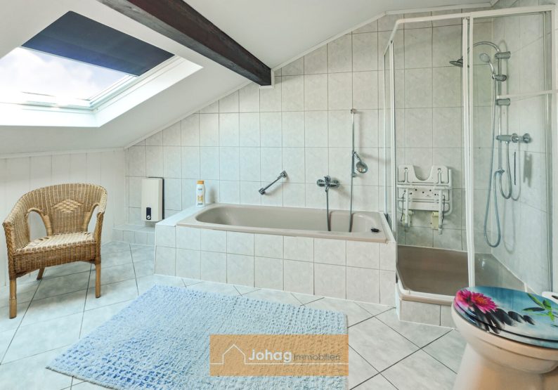 Badezimmer DG